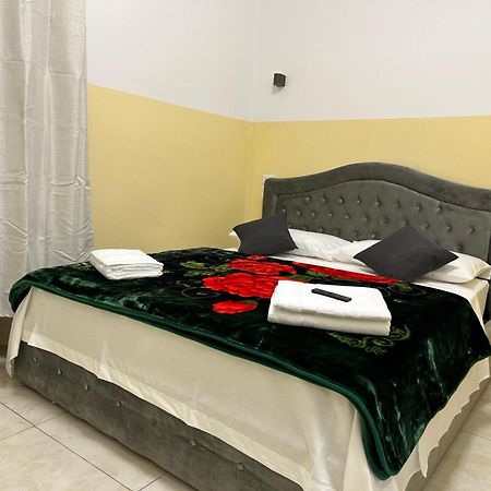 Turati Termini Bed & Breakfast Rome Bagian luar foto