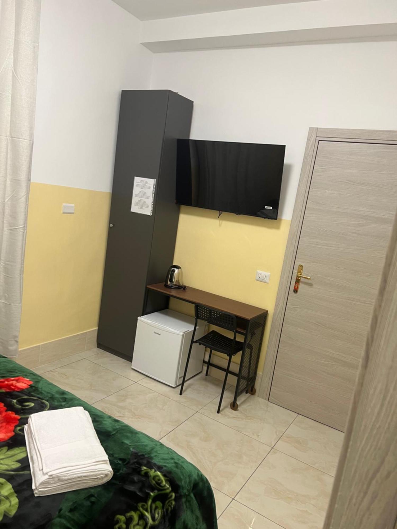 Turati Termini Bed & Breakfast Rome Bagian luar foto