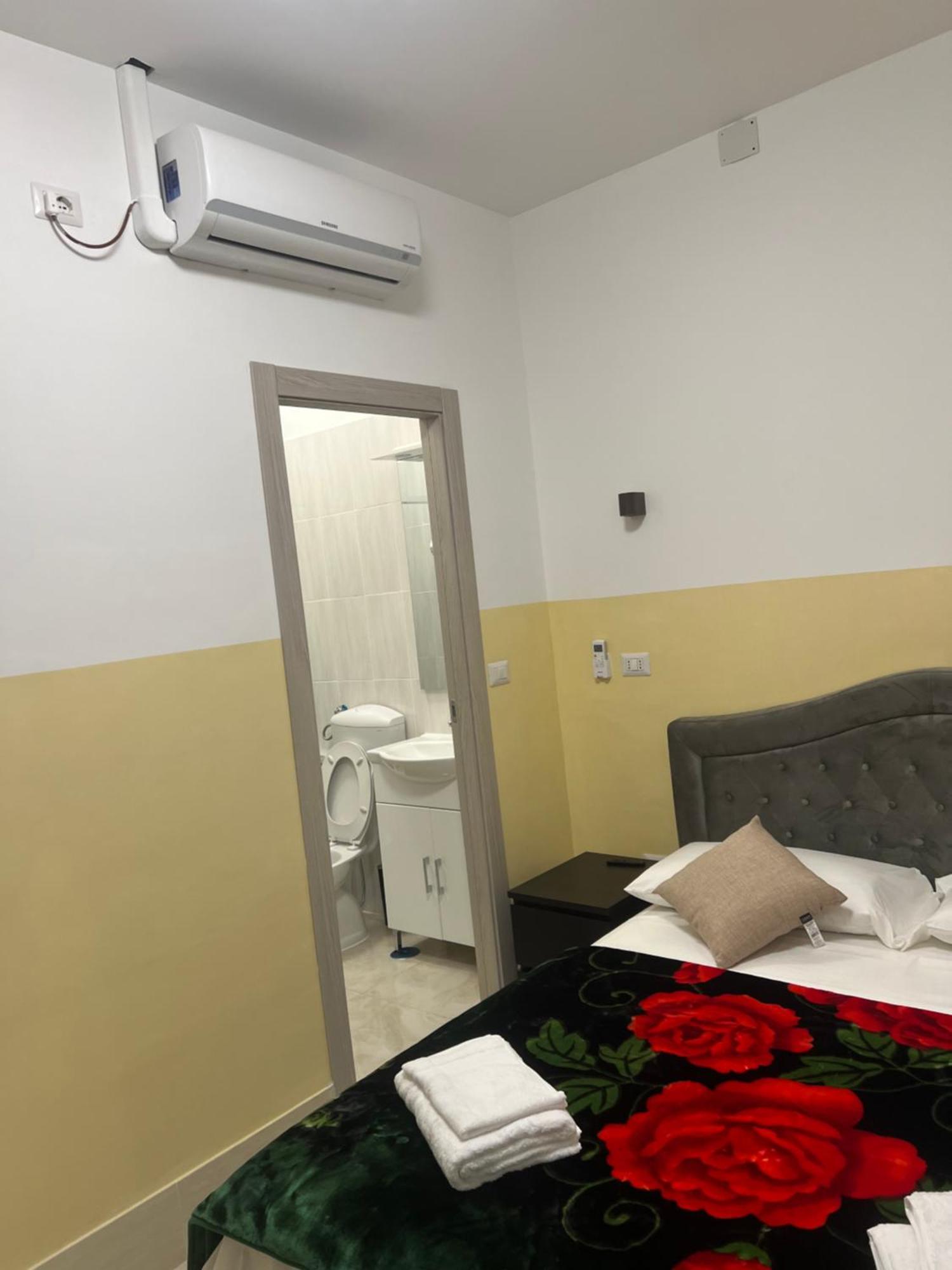 Turati Termini Bed & Breakfast Rome Bagian luar foto