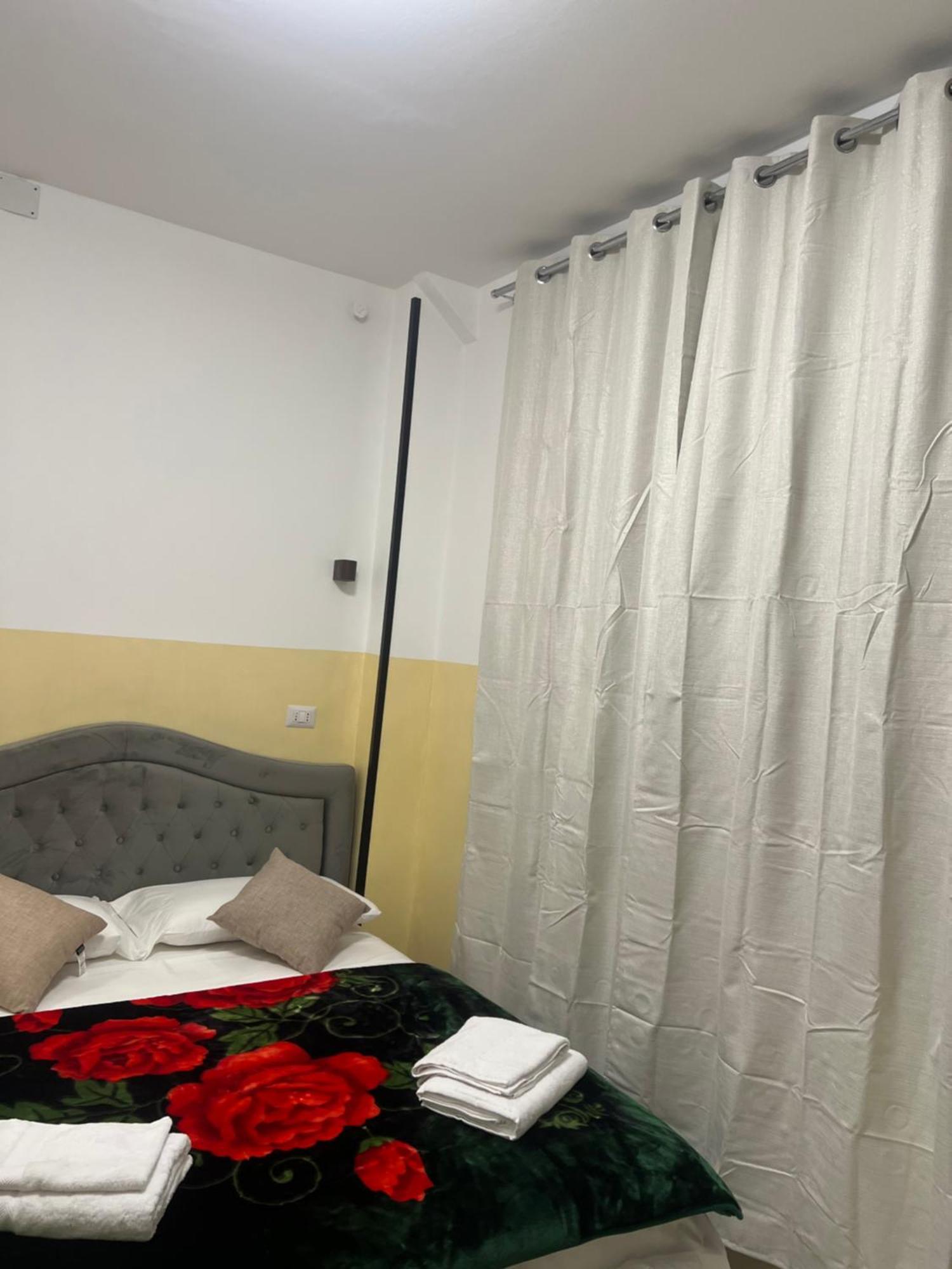 Turati Termini Bed & Breakfast Rome Bagian luar foto