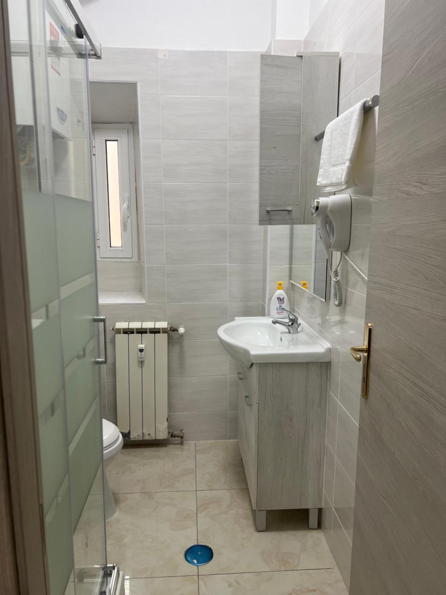Turati Termini Bed & Breakfast Rome Bagian luar foto