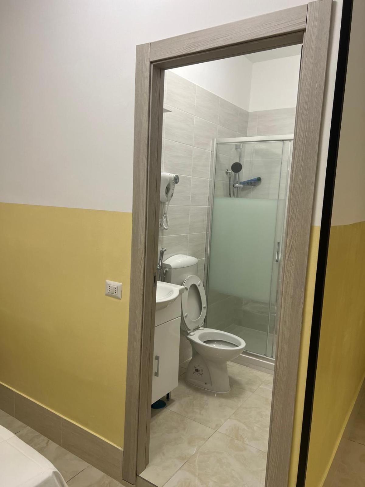 Turati Termini Bed & Breakfast Rome Bagian luar foto