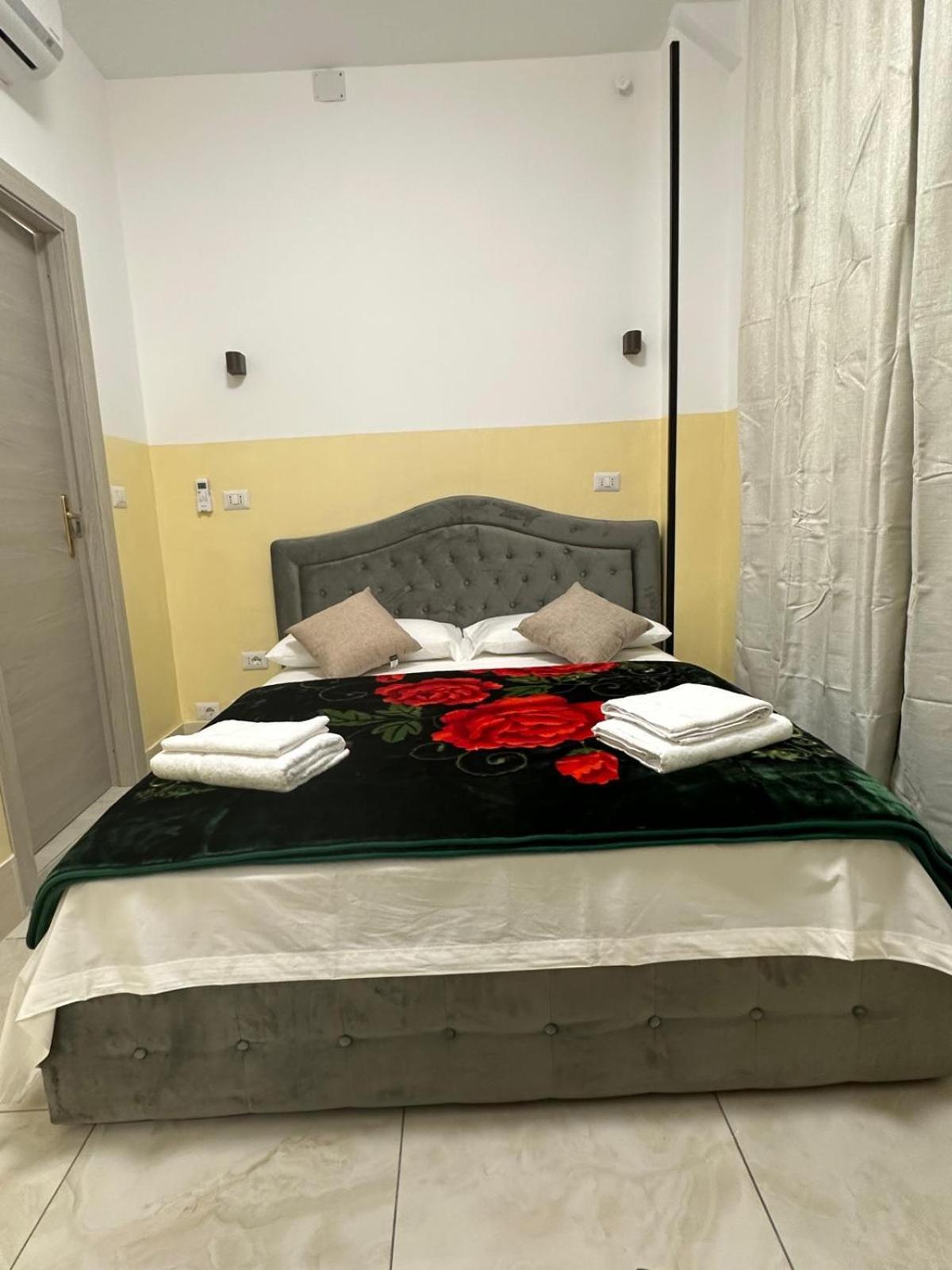 Turati Termini Bed & Breakfast Rome Bagian luar foto